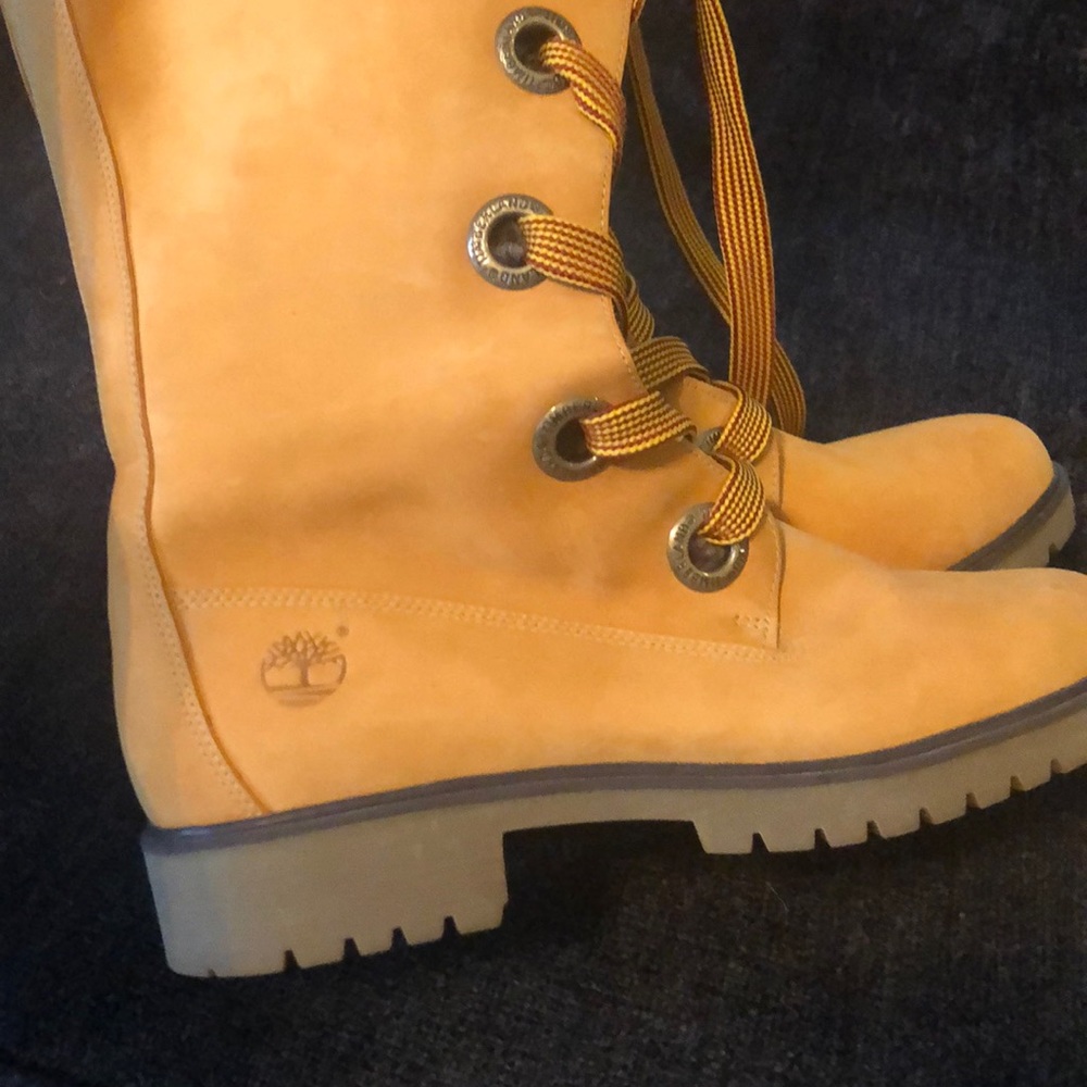 Timberland boots with the fur